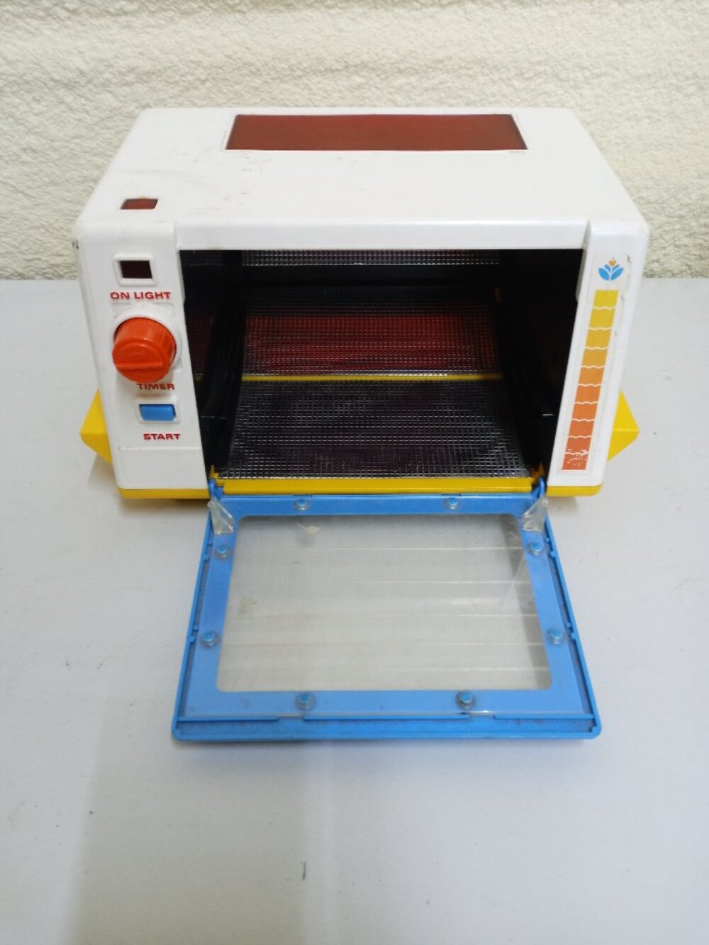 1987 Fisher Price Oven Toy